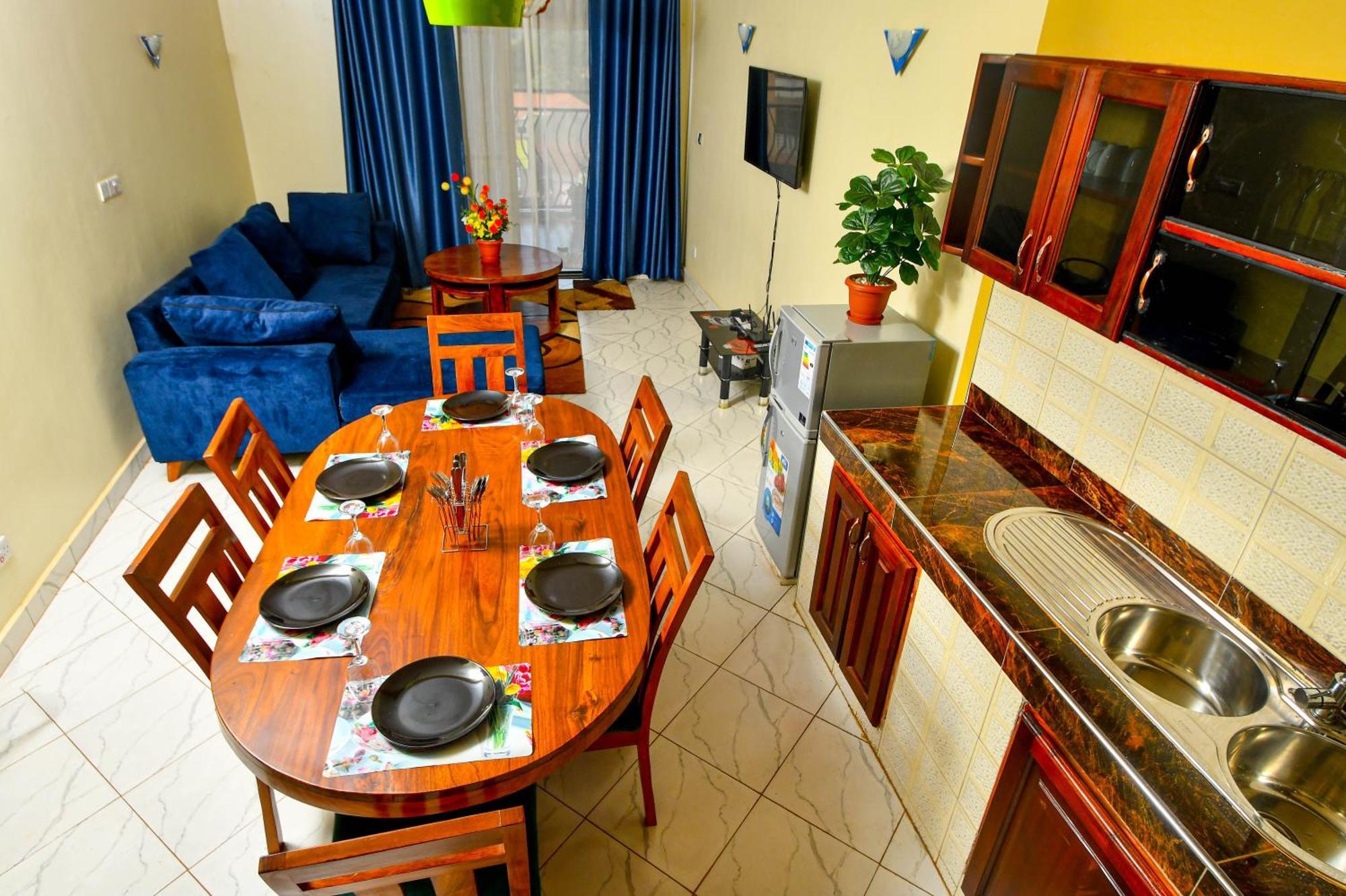 Peace Of Mind Suites Entebbe Exteriör bild